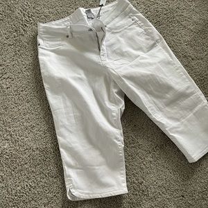 White ankle jeans